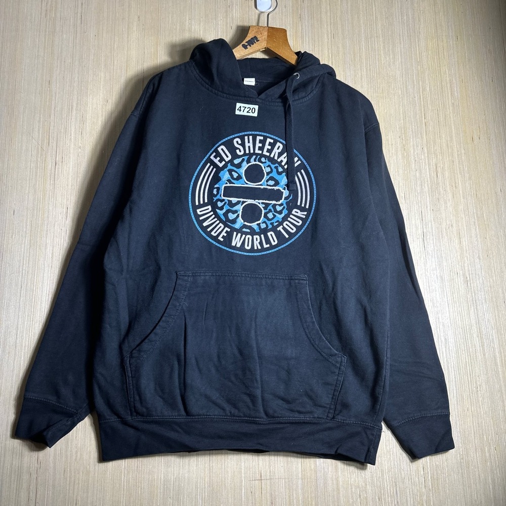 Ed Sheeran Pullover Hoodie Mens Medium Black Divide World Tour Graphic Print